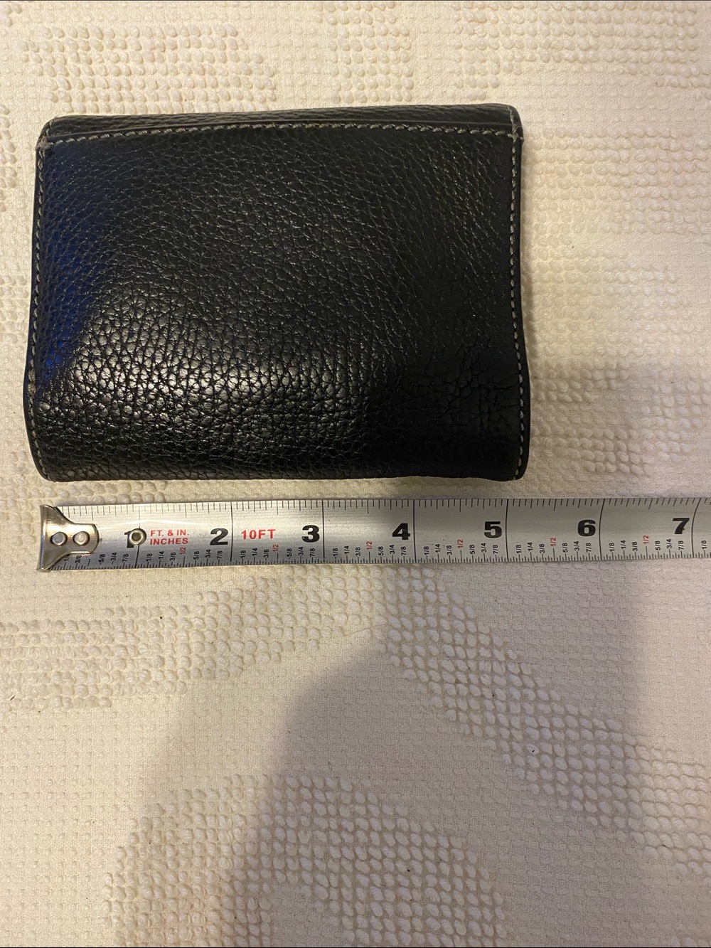 Black Leather Women’s Wallet with Decorative Heart Accent, well cared for. - Picture 2 of 9